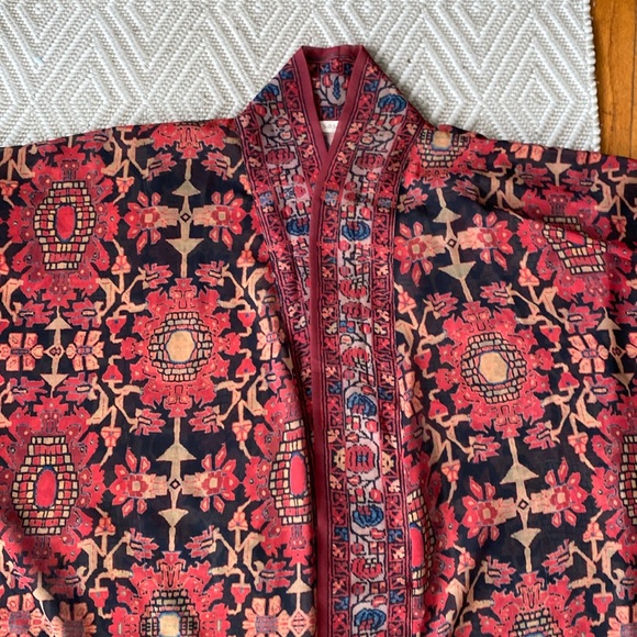 Womens floral button front poncho/cover up, Size XL - Picture 2 of 8